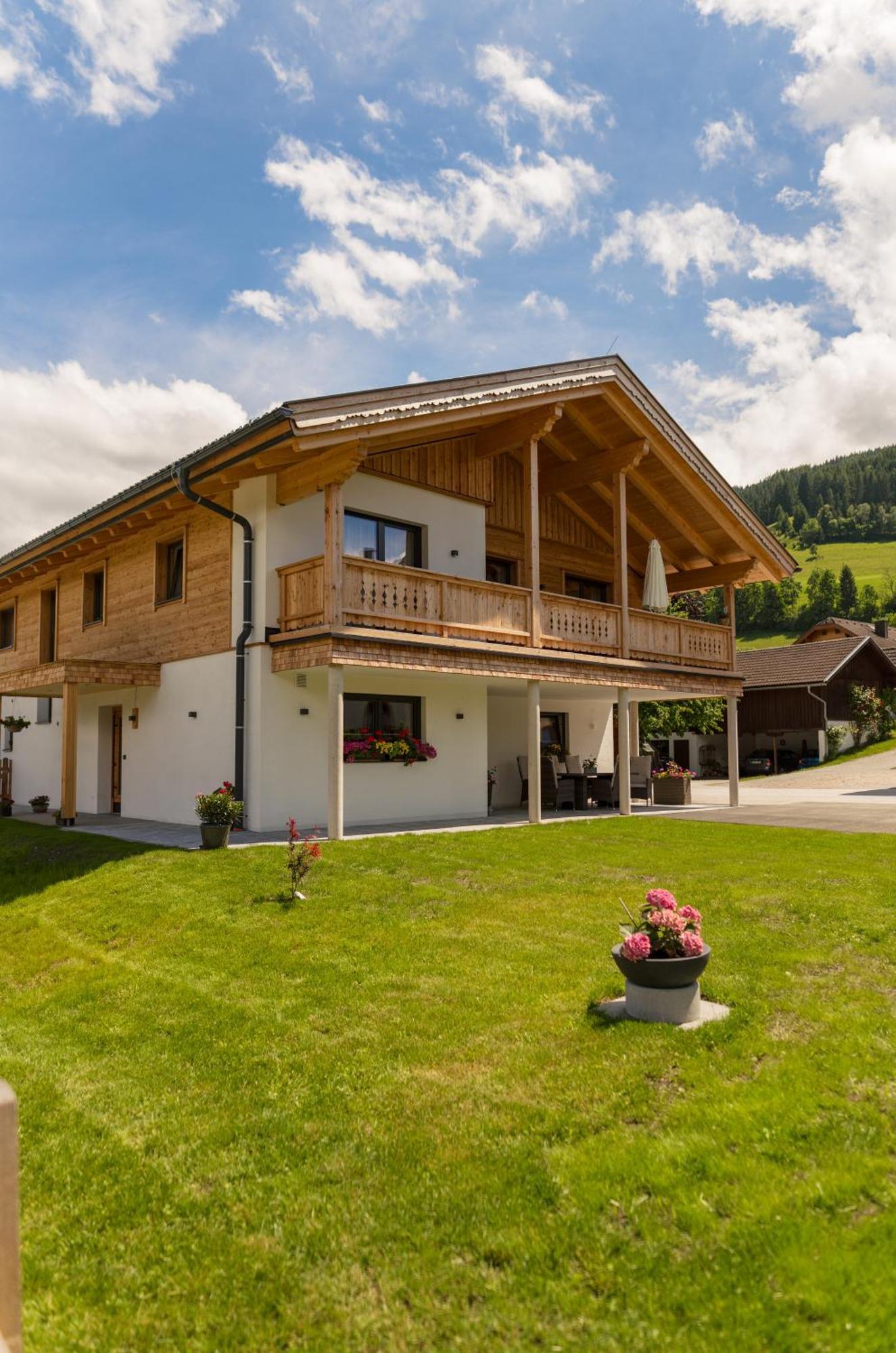 Apartments Haufhof , Haus Im Ennstal Bei Schladming エクステリア 写真